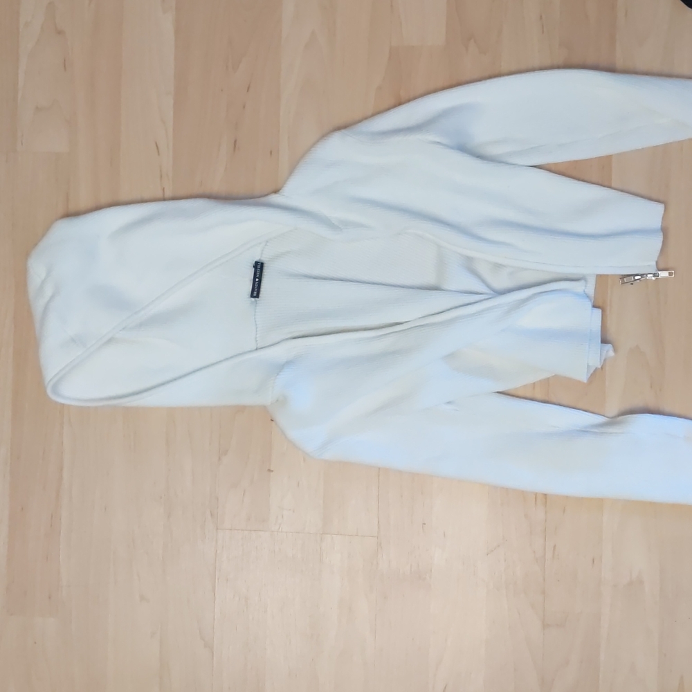 Brandy Melville White Crop Sweater XS